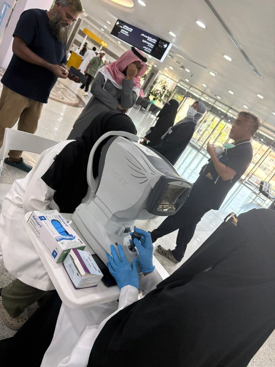 abser5279's tweet photo. جانب من مشاركة جمعية ابصر في مبادرة #نعمل_معاً_لأجلكم المقامة في مستشفى الملك فهد الجامعي https://t.co/xvT994rFAV