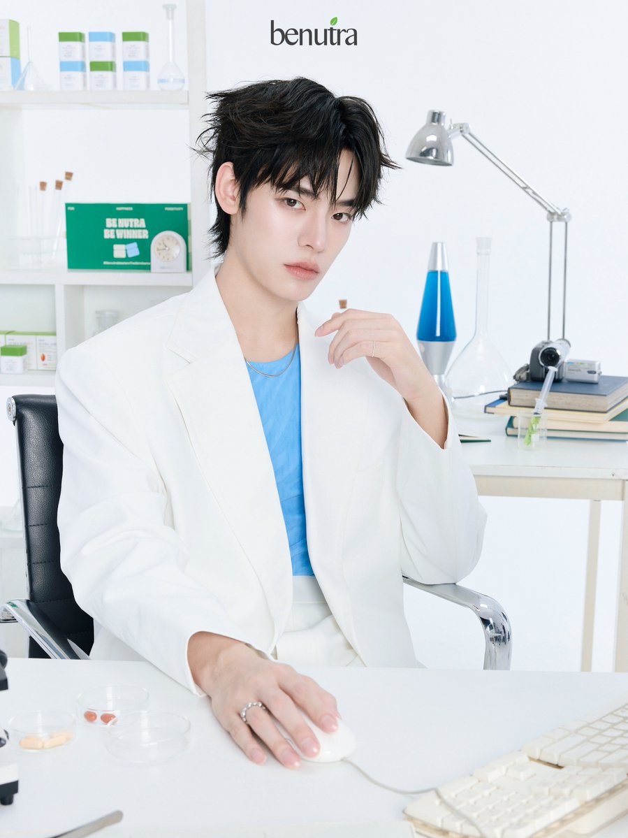 benutraofficial's tweet photo. 𝐓𝐡𝐞 𝐑𝐚𝐝𝐢𝐚𝐧𝐭 𝐌𝐚𝐬𝐭𝐞𝐫 #มีออร่าแบบป๋อ 💙✨

#BenutraxTeeTeePor
#BenutraBeWinner
#Benutraชนะได้ทุกเกมผิว
#BenutraThailand https://t.co/bBiJsdoZYU