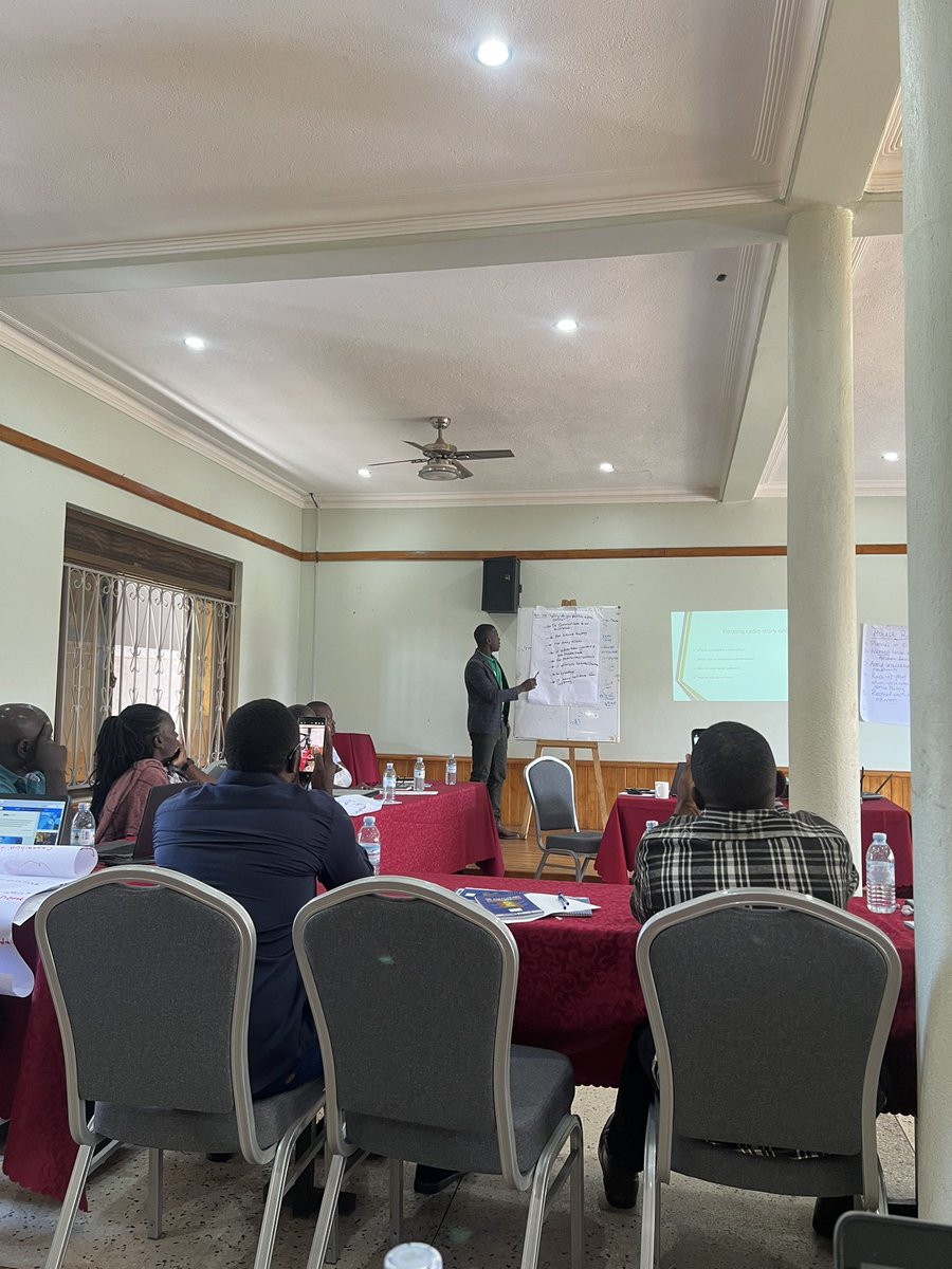 RadioComnetu's tweet photo. “Before joining Comnetu, I lacked confidence in writing stories for online publication. Now, after attending several Comnetu trainings, I can independently write and publish any story online,” says Ali Lukomo, journalist at Ssebo FM during a presentation. #ComnetuMediaTraining https://t.co/lQshL2Q9wn