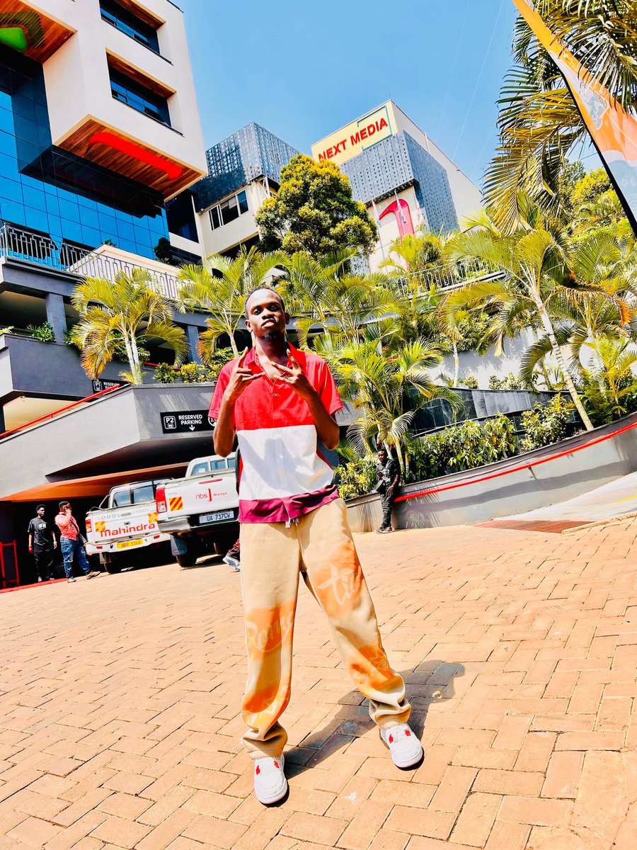 Scorfield256's tweet photo. 4Slides of today 
#TuzeKololo #Raygliveinconcert 7th August at Kololo air strip https://t.co/o5XsAHSTnr