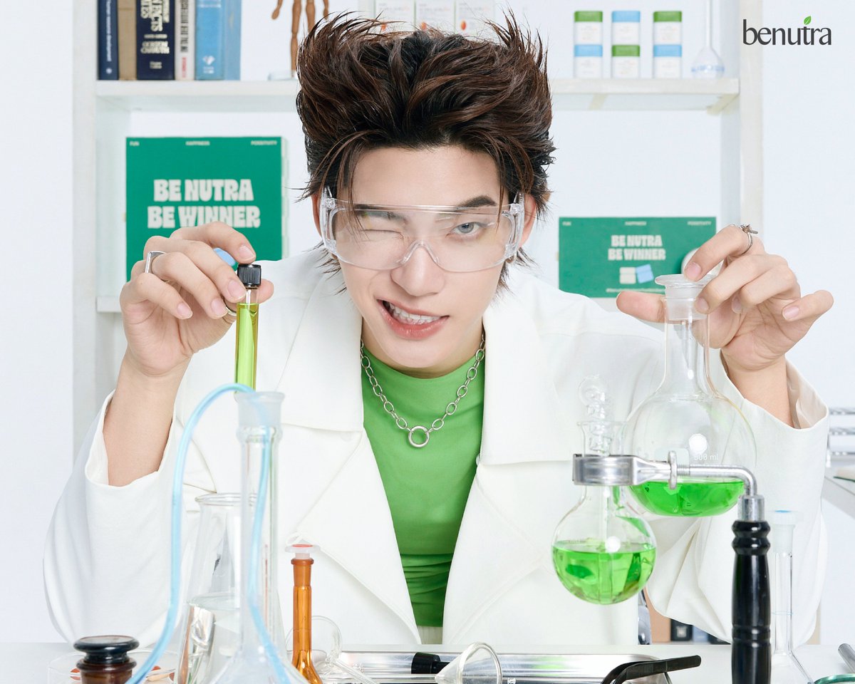 benutraofficial's tweet photo. 𝐓𝐡𝐞 𝐏𝐫𝐨𝐭𝐞𝐜𝐭𝐢𝐯𝐞 𝐌𝐚𝐬𝐭𝐞𝐫 #ปกป้องแบบตี๋ 💚✨

ปลดล็อคงานผิวให้สตรอง อ่อนเยาว์เหนือระดับ
สะท้อนเสน่ห์อันเป็นเอกลักษณ์ ผ่านตัวตนของ “ตี๋ตี๋”
ผู้เปี่ยมไปด้วยความสดใสอันโดดเด่น และความสตรอง
ที่พร้อมดูแลและปกป้องอย่างใส่ใจในทุกสถานการณ์ 🛡️

นำมาสู่ผลลัพธ์ผิวที่ได้รับการ #ปกป้องแบบตี๋ 🐶
ซึ่งสอดคล้องกับคุณสมบัติของ 𝐓𝐞𝐭𝐫𝐚 𝐒𝐎𝐃 𝐏𝐫𝐨  
วิตามิน เพื่อผิวดูอ่อนเยาว์ ท้าแดด และริ้วรอยก่อนวัย 💚✨

มาร่วมปลดล็อคพลังแห่งการปกป้องที่เหนือชั้น
สัมผัสความสตรองของผิวขั้นสุดไปด้วยกัน! 🚀

#BenutraxTeeTeePor
#BenutraBeWinner
#Benutraชนะได้ทุกเกมผิว
#BenutraThailand