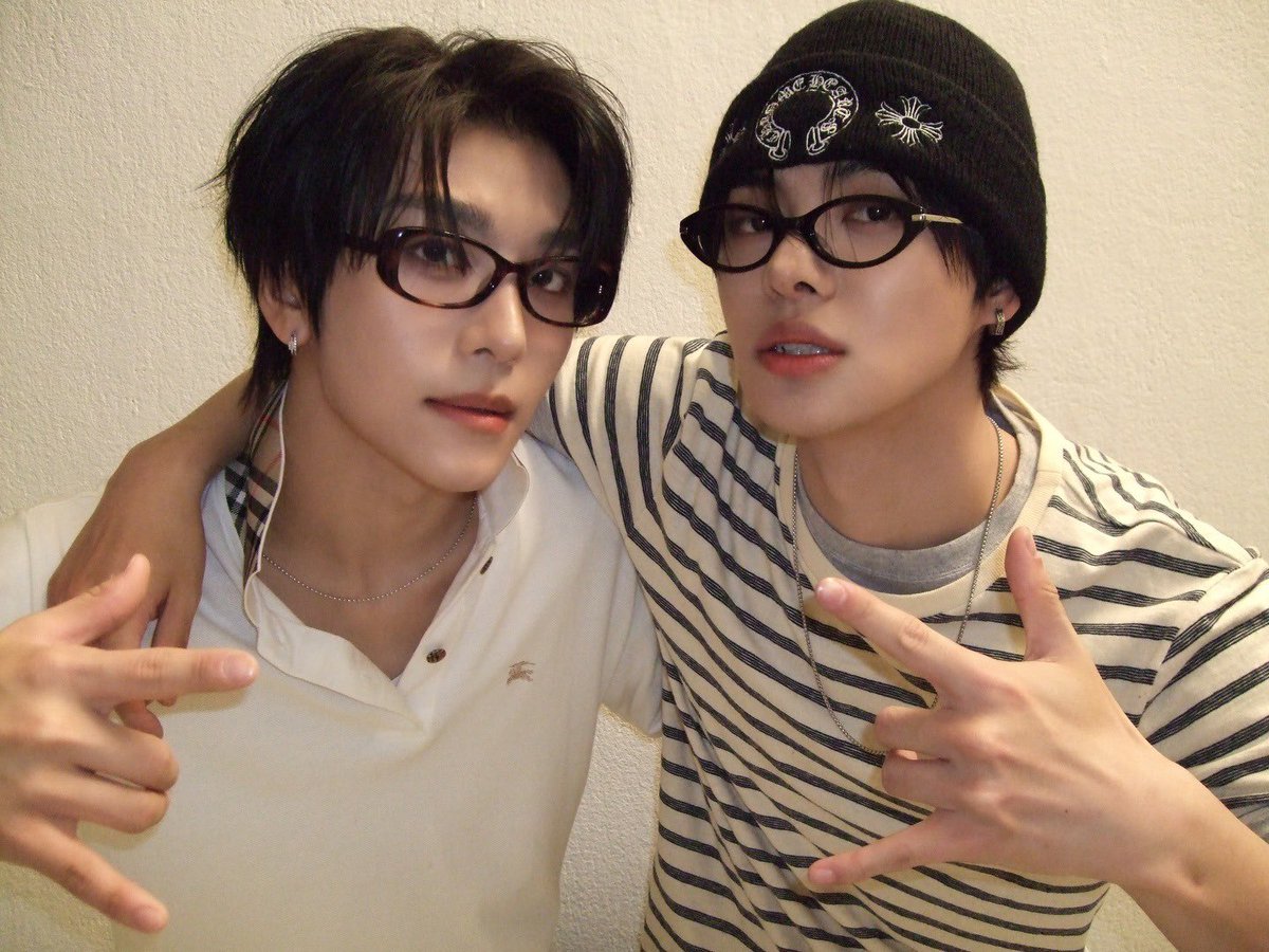 xlofmoment's tweet photo. 260617 알디원 인스타 #씬롱 

👓 DOUBLE LOVERS https://t.co/UyS9P9o1O3