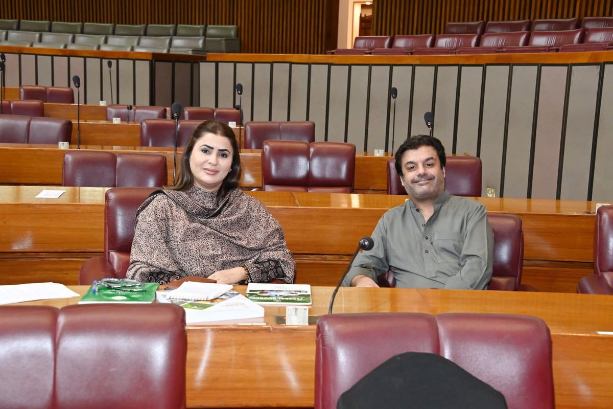 tv_ad64270's tweet photo. #ShaziaAttaMarri 
#annymarri 
#aorangzebmari 
#NA209
#sangher 
اسلام آباد.
پارليامنٽ هائوس.
پاڪستان پيپلزپارٽي جي مرڪزي اطلاعات سيڪريٽري ايم اين اي اديءَ شازيه عطا مري قومي اسيمبلي بجيٽ اجلاس م خطاب ڪندي https://t.co/HerHrbcLYx