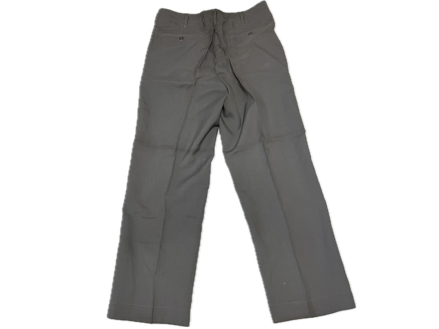 E01s_workshop's tweet photo. An issued pair of JGSDF "Type 60 Summer Uniform, Type 2 Trousers (Size 3)" that was made in 1966-3.

I believe the user of these trousers was in the JGSDFs 9th Infantry Regiment. I haven't translated the name as I don't recognize some of the characters.

More photos in comments: https://t.co/Le0ZEOcpQ8