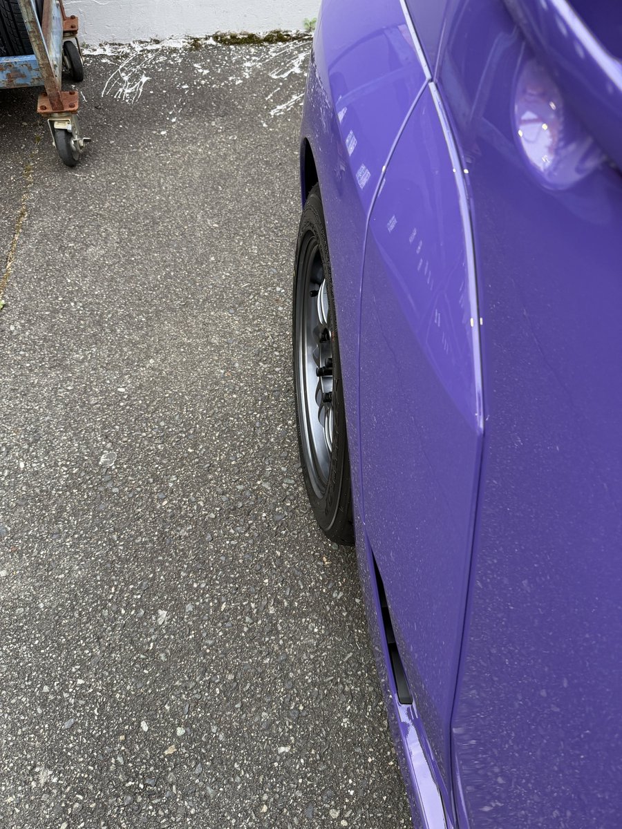 NDkuma's tweet photo. スーパーワンのホイール交換完了
純正車高のまま、7J+41でフロントはタイヤギリギリ、ホイールは余裕あり
リアは全然余裕ありでした https://t.co/UmyBcWqWVA