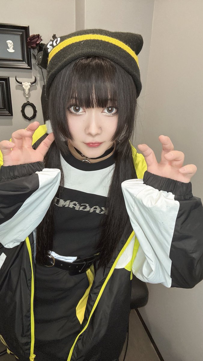 magical_cha's tweet photo. まほかけいん、猫耳帽子ようやく見つけた https://t.co/nYS36zduPQ