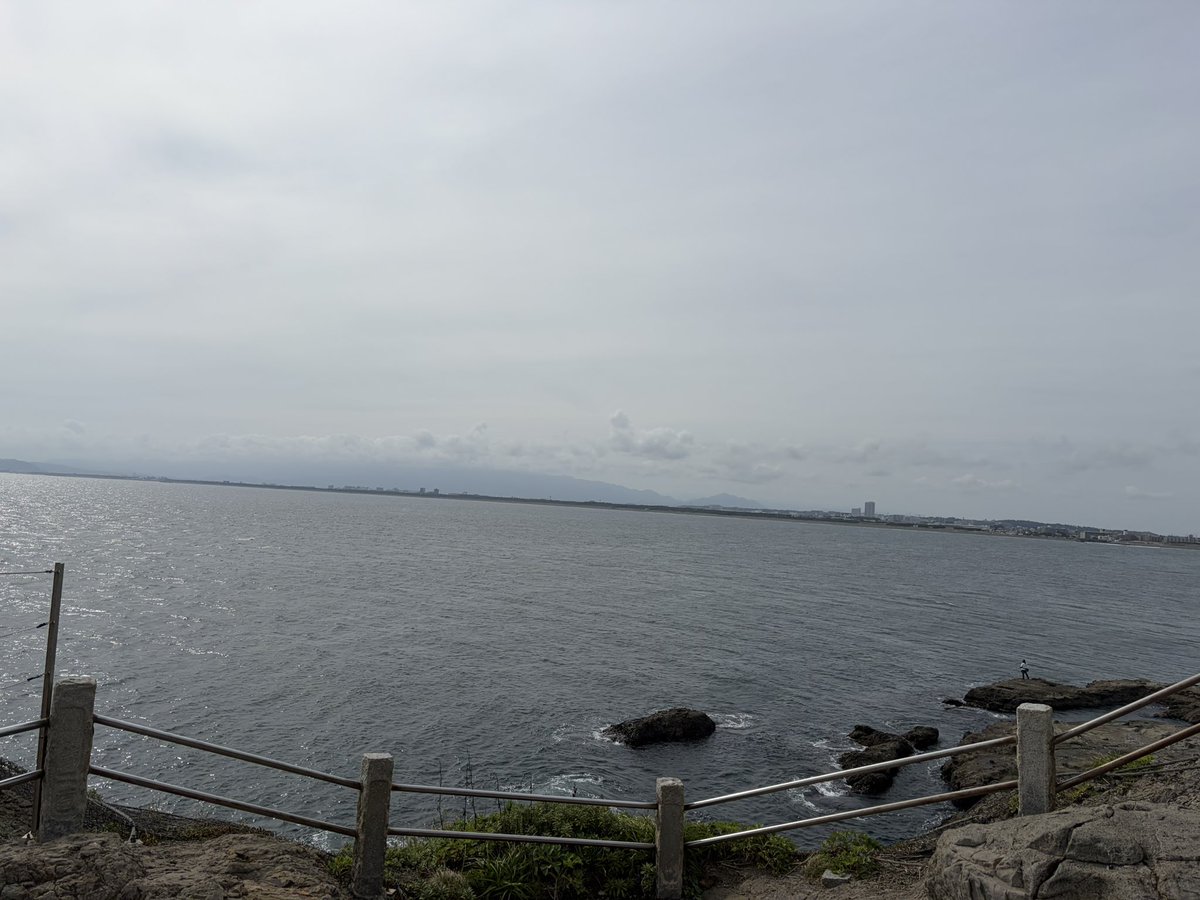 KAI8DeGR's tweet photo. 江ノ島も八幡も良いリフレッシュになった〜
修学旅行生もいないし、平日だし人いなくて良かった〜 https://t.co/eiSYVABCrH