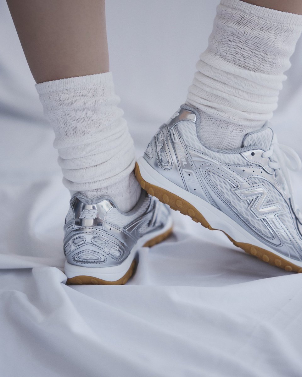 atmos_pink's tweet photo. ▶ New Balance U204L9FU
　NO. u204l9fu
　¥ 15,950-(tax included)

atmos Exclusive⚡️
2000年代ランニングのアッパーデザインとロープロファイルをハイブリッドしたモデル「204L」から、人工皮革/メッシュのスポーティーなシーズナルカラーが登場❣️

🔗https://t.co/5rlaYBjD9Y https://t.co/51Bg5XzXOx