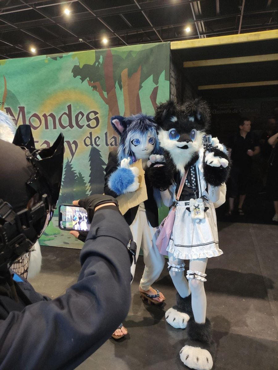 eri_gund's tweet photo. #furry #furryfriends #convention #furryconvention #event #furryevent https://t.co/KpUO7RUzlt