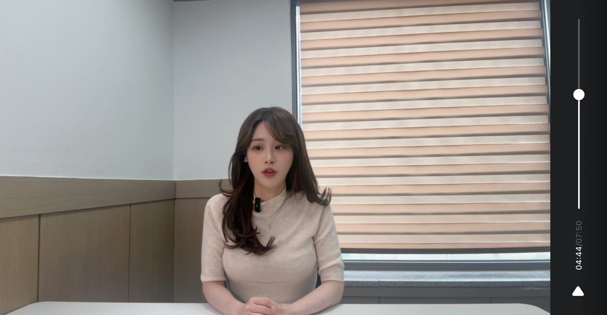 dkwlzzzz's tweet photo. 내 직업이 뭔지 맞���줄사람😀 https://t.co/Ald3riZRBU