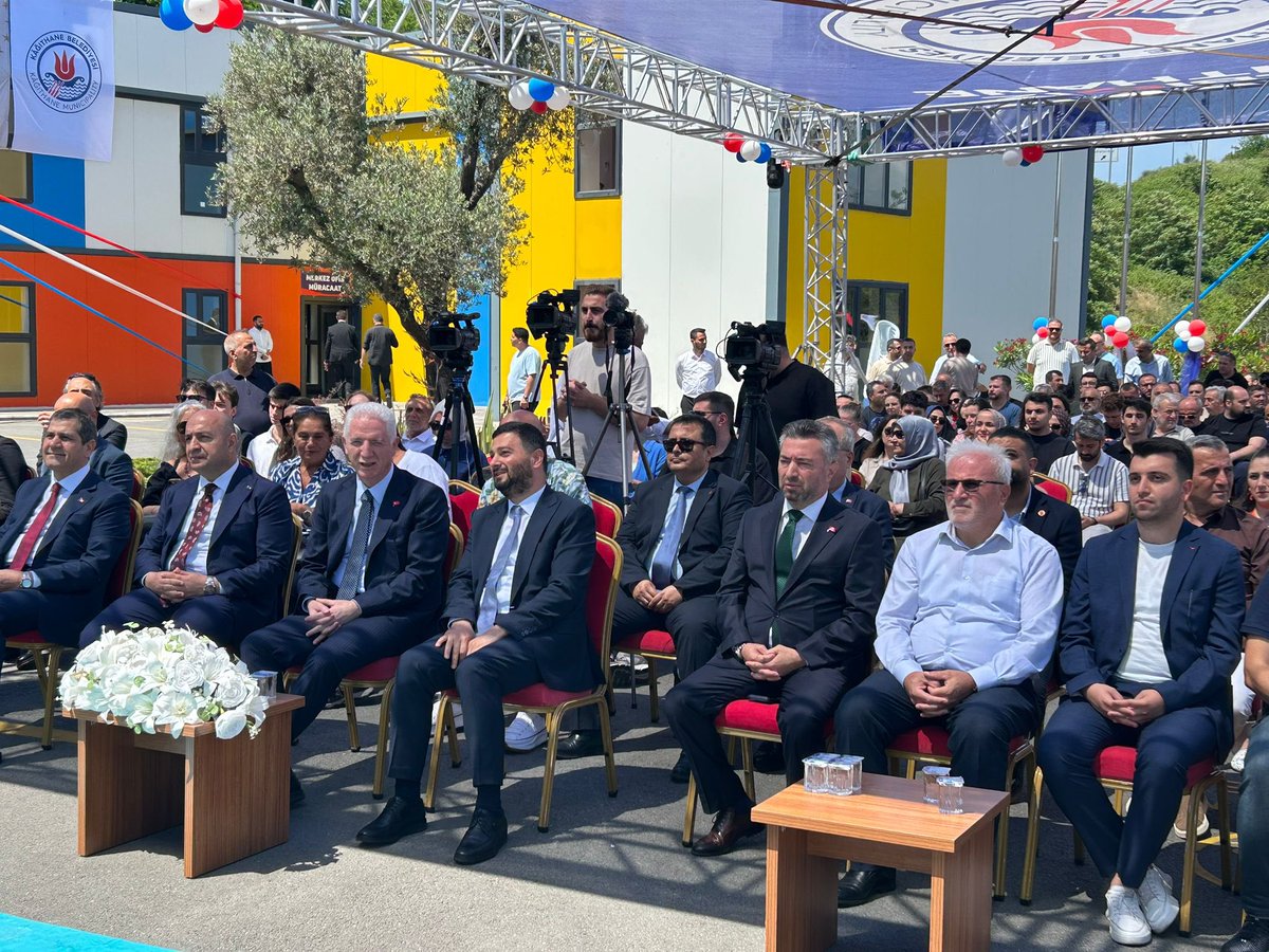 erkanyildirim76's tweet photo. Belediye Başkanımız Mevlüt Öztekin’in hayata geçirdiği Can Dostlar Ofisi’nin açılışına katıldı.

İstanbul Valimiz Davut Gül, Kağıthane Müftümüz, meclis üyelerimiz ve Gençlik Kolları teşkilatımızın katılımıyla gerçekleşen programın ilçemize hayırlı olmasını diliyoruz. https://t.co/BnozoEhjNa