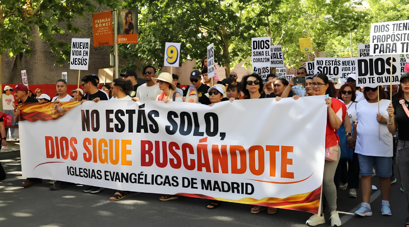 gmaintll's tweet photo. Thousands of evangelical Christians across Spain gathered for a national day of prayer on 13 June under the initiative España Oramos por Ti

👉 Read more: https://t.co/qTRNpXFiUt

#gma #gospelmediaarenanetwork #gmaintl #gmaintll #gospelnews #christiannews https://t.co/SXsOE56gO1