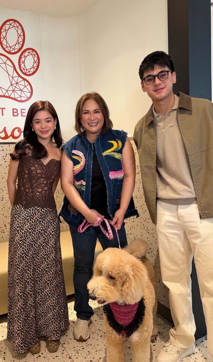 dustinforbianca's tweet photo. our dustbia with ms. janice de belen 💛 https://t.co/OM1nVbEs5e