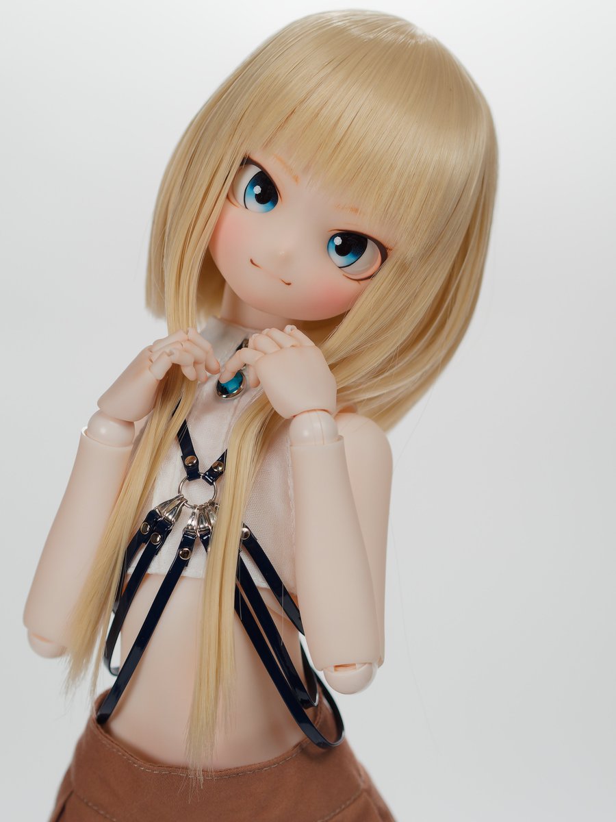 __kitune__'s tweet photo. リタさんは可愛いけど、作ってみた肋骨ハーネスはー・・・没っすね https://t.co/NUasNWgRKW