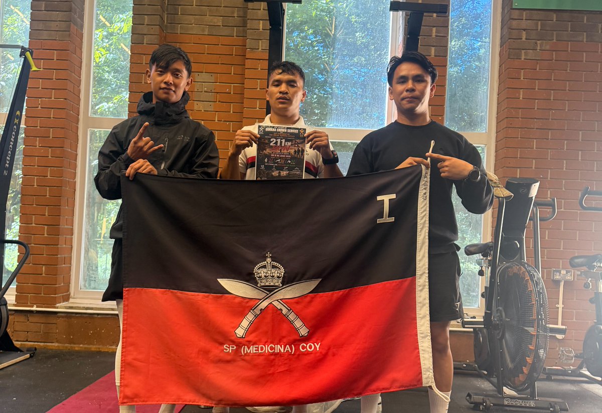 GurkhaMuseum's tweet photo. Three Gurkhas from The Royal Gurkha Rifles smashed a 24‑hour endurance challenge in support of the Gurkha Museum, Winchester.  211km in 24hrs, 32 squats, 32 push‑ups, 32 sit‑ups every 10km per person

They raised £1,275 for the Museum. 

#Gurkha #Winchester #Museum #Charity https://t.co/J8cp4yt15B