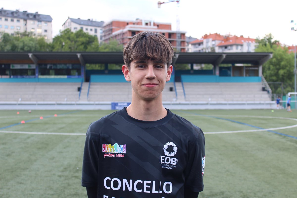 edcbarbadas's tweet photo. ⚽ FÚTBOL ⚽

🏆 Cadete A
📅 Tempada 2025-2026

👥 Plantilla

🔹 Otero
🔹 Kevin
🔹 Daniel
🔹 Aleix
🔹 Martín
🔹 Rodrigo
🔹 Alex
🔹 Patiño
🔹 Daniel
🔹 Dorribo 
🔹 Xián
🔹 Lucas
🔹 Aarón
🔹 Hugo
🔹 Lucas
🔹 Izan 
🔹 Mateo 
🔹 Enol
🔹 Cadaya https://t.co/baKk3dQ6BZ