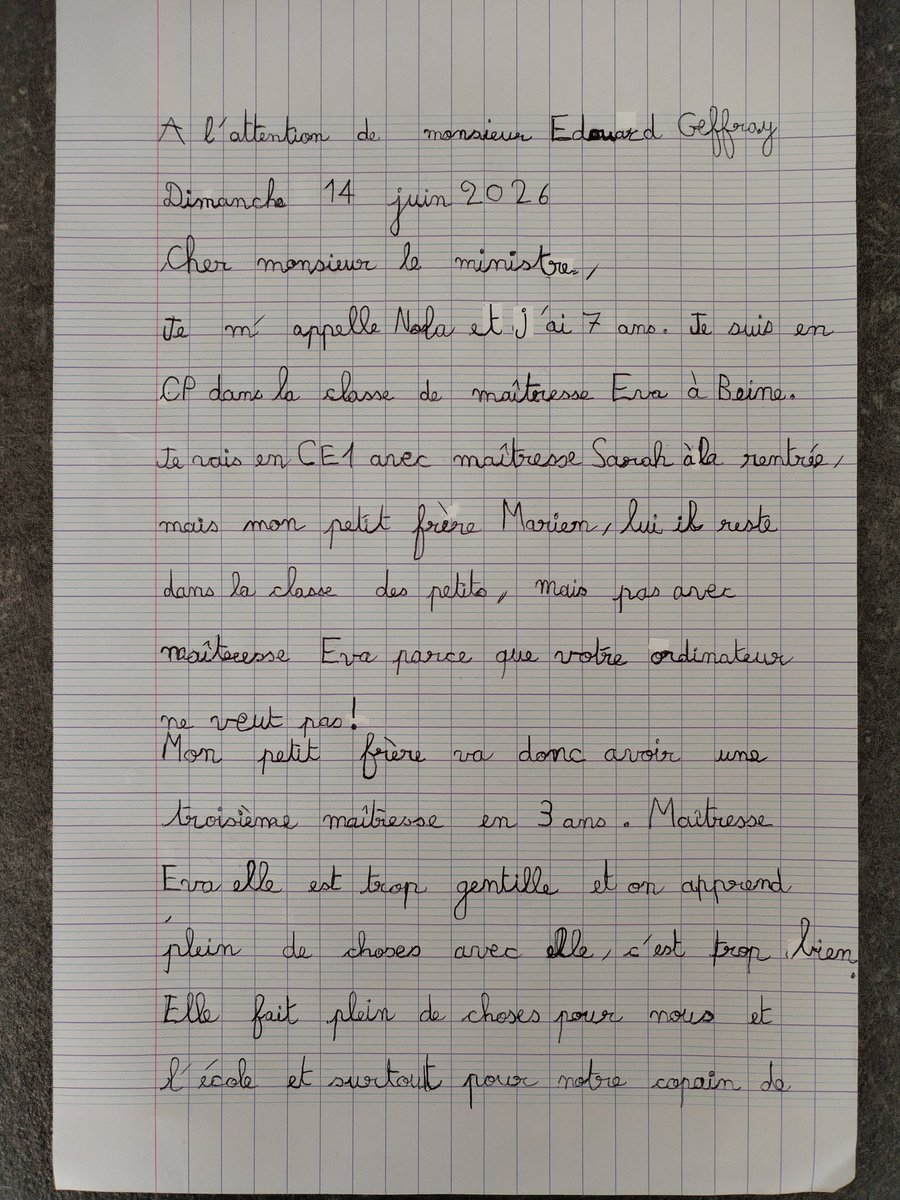 Slncaam's tweet photo. Chers Monsieur Jean Baptiste Lepetz et Monsieur Armingeat du @dsden89, veuillez prendre connaissance de cette lettre (adressée par courrier ce lundi), rédigée par ma fille, afin de maintenir l'équilibre de nos enfants et leur maîtresse à son poste. https://t.co/yGhrbN5fi5