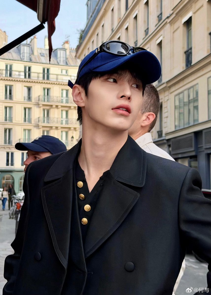 ithHEYU's tweet photo. @interxthread Hello INTERTHREAD. Saya Armand Dharma Kosasih sebagai He Yu ingin bergabung dan menjadi bagian dari sebuah intersection. https://t.co/O43hdJOP3n