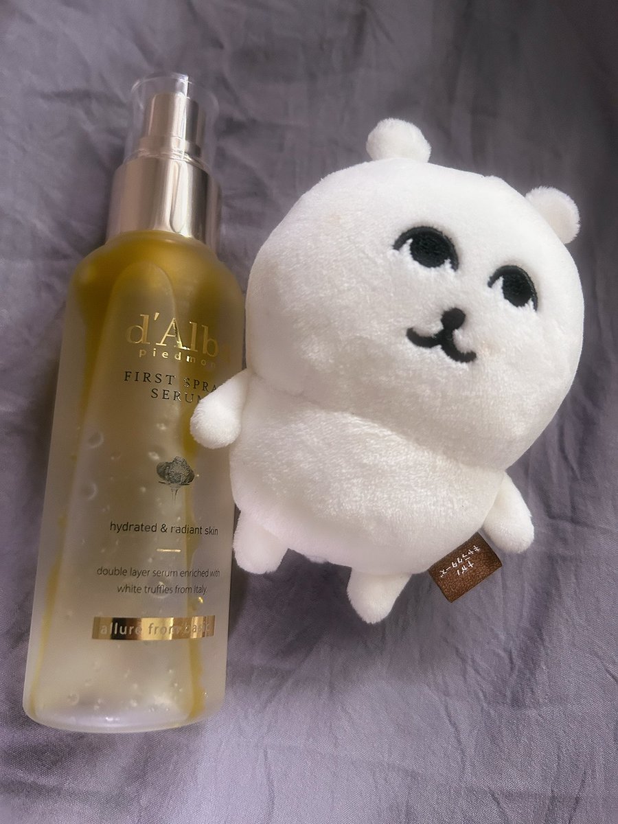 _o09_06_'s tweet photo. 今日の　#熊部買い
ダルパのスプレーセラム🐻‍❄️💫

買ってよかった！超使いやすい！
シュッてするだけで乾燥知らずになれるので職場用にもう一本買おうか検討中(*˘︶˘*)🎀 https://t.co/qJ5LoRBBlE