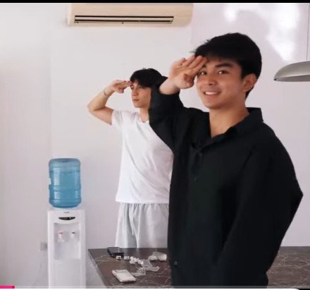 izrheiy's tweet photo. Rave and his black polo HAHAHAHA, medyo special kasi yan nak, kaya dami nag ot 😆 https://t.co/nrl2ArdWLL