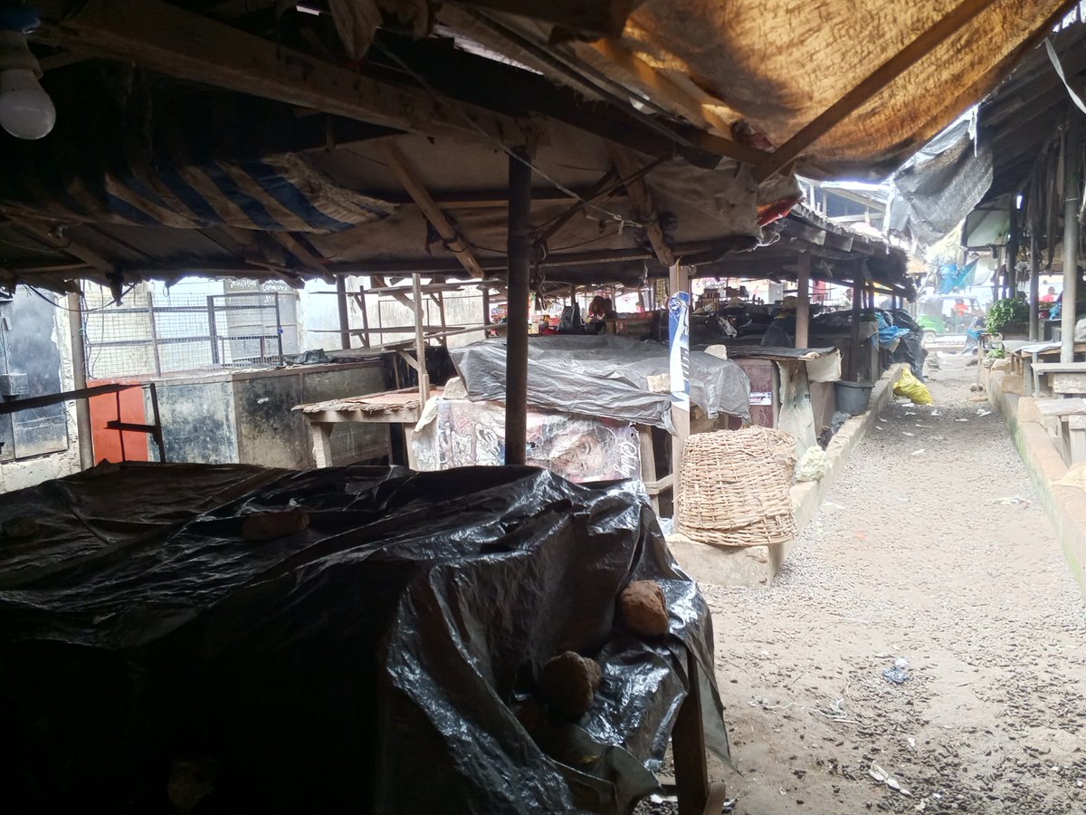 TrackaNG's tweet photo. 🚨 Over N39.8m Paid, Yet No Projects on Ground in Abia Communities

Our tracking activities in Abia State uncovered two FG-funded projects where contractors received a combined N39.8m in mobilization payments, yet no work had commenced as of today.

📍 N12.98m to Bavian Vogue Ltd for the reconstruction of Ahiankwo Market in Okpoloumuobo Ward 10, Osisioma Ngwa LGA.
📍 N26.85m to Bellevue Investments Ltd for the construction of a Health Centre at Osusu Umuelendu, Ward 4, Ugwunagbo LGA.

According to https://t.co/1b9IJVu1Oe records, all payments were made on 31 March 2026, yet our visits to the communities revealed no contractor presence, no site mobilization, and no evidence of project execution.

The affected communities remain without the market infrastructure, civic hall, and healthcare facility promised through public funds. In Osusu Umuelendu, a community of over 2,000 residents still lacks a health centre and relies on temporary healthcare services.

Even more concerning, these projects were assigned to Federal Cooperative College, Orji River, an institution whose core mandate does not include the construction of markets, civic halls, or primary healthcare centres.

This raises important questions:
❓ Why are projects unrelated to the agency's mandate being routed through it?
❓ Why have mobilization funds been paid without visible project execution?
❓ What accountability mechanisms are in place to protect public funds?

We urge the @NG_AbiaState, @officialEFCC, @icpcnigeria, and the National Assembly Committees on Public Accounts to investigate why public funds have been disbursed while communities are yet to see corresponding project delivery.

Citizens must also pay attention not only to budget allocations but also to who is implementing projects and whether those projects align with the mandate of the agencies handling them. 

#publicfundsmustworkforthegoodofthepeople
#askquestions