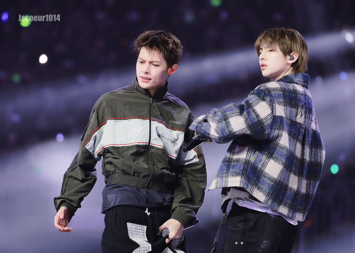jscoeur1014's tweet photo. 251225 @ sbs gayo daejeon

#CORTIS #코르티스
#제임스 #JAMES #주훈 #JUHOON https://t.co/bbHgUTamyX