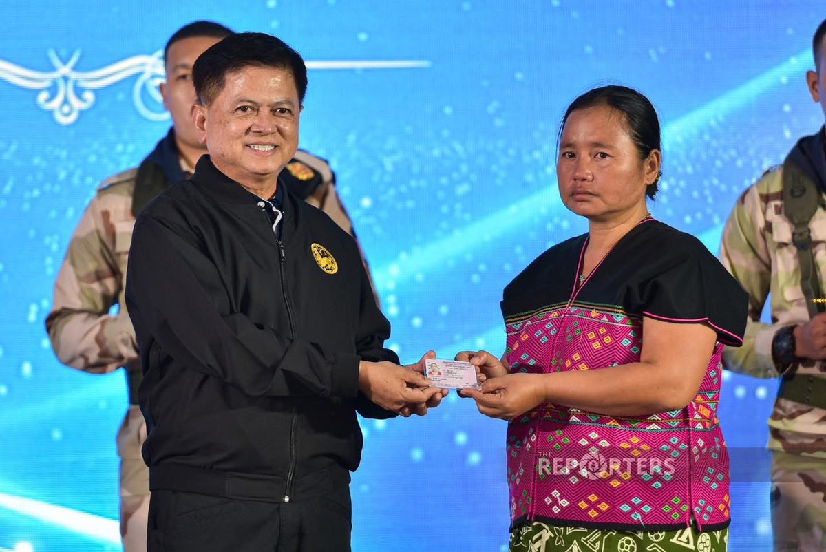 NimrodAndrew's tweet photo. Thank you Thailand for issuing IDs for the refugees so that they can work and build a better future. 🇹🇭 

เราขอขอบคุณประเทศไทยที่ให้ความช่วยเหลือผู้ลี้ภัยในการขอรับบัตรประจำตัวผู้พำนักอาศัยชาวต่างชาติ https://t.co/Jc7Uxb0dKt