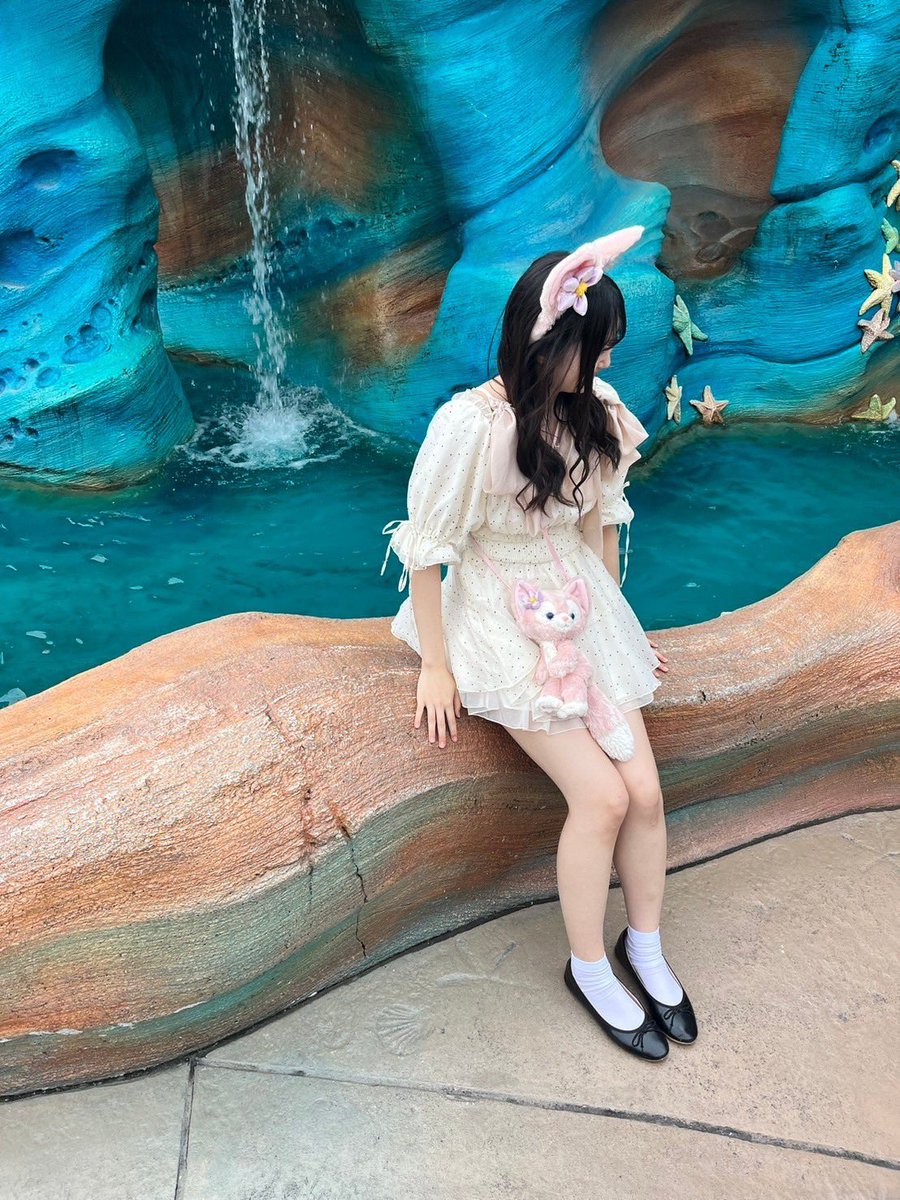 Y0unoMisete's tweet photo. ディズニー行ってるこの盗撮みたいな https://t.co/BiELOkelgp
