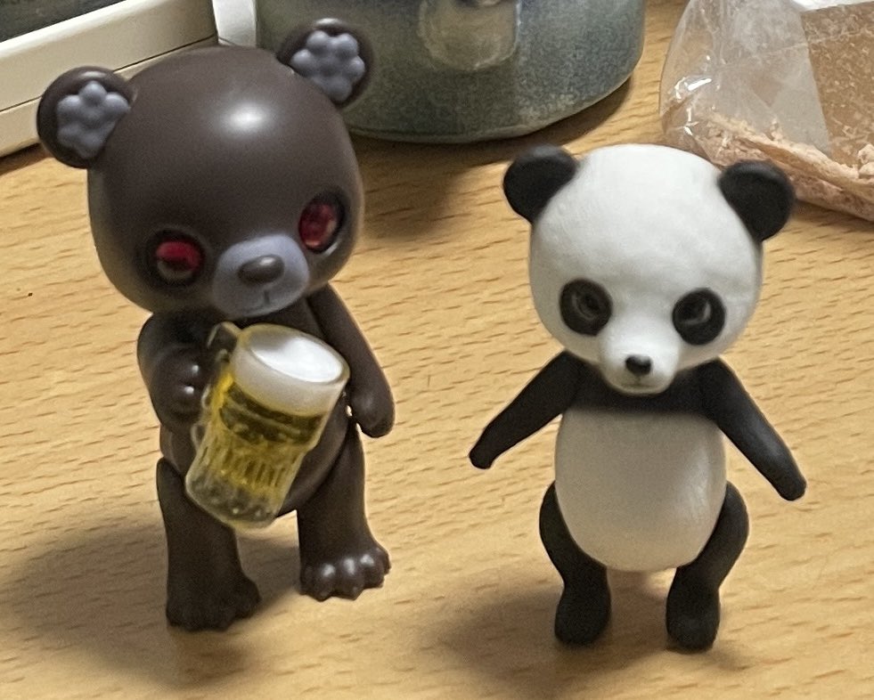Hawe_Konami's tweet photo. 俺のこと大好きガール（4歳）
ほったらかしで
事務仕事と雑務こなして園に帰ったら
ブロックで謎の建物を作り
謎の棒を振りながら
俺の名前を連呼して
ベルを鳴らす
謎の教団が誕生してた https://t.co/yWuuOvYndI