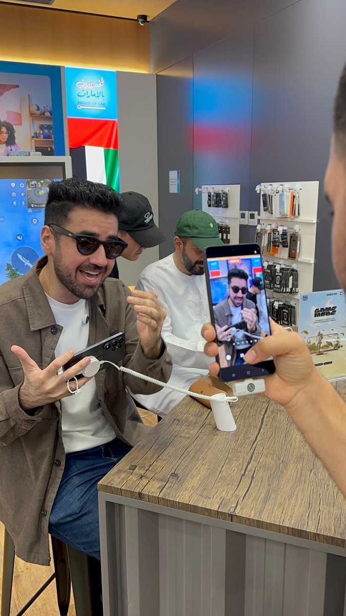 1ofcreators's tweet photo. Big days for the six influencers who ran the floor. 

PUBG MOBILE squads, a crowd that followed them in, and not a quiet moment across the samsung du Game Mode activation. This group never misses.

#PUBGMOBILE #Gaming #Dubai https://t.co/RuJM7VUpsE