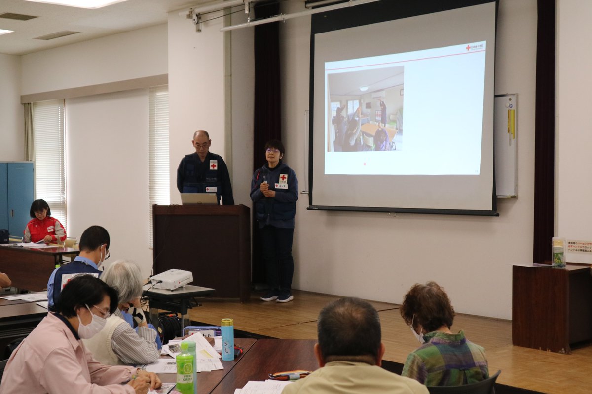 JRCS_Gunma's tweet photo. 今年２月、防災ボランティア２名と、職員１名を輪島市に派遣し、被災された方々への支援活動を行って来ました。
４月の防災ボランティア集会においては、派遣メンバーが、被災地の状況や現地での活動について、報告を行い学びと気づきを全員で共有する時間となりました。 https://t.co/OTbWtFP54h