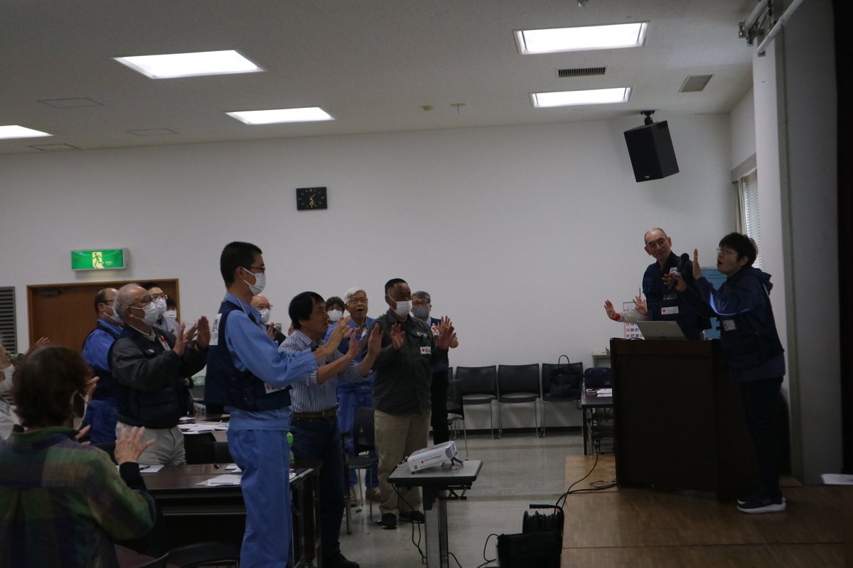 JRCS_Gunma's tweet photo. 今年２月、防災ボランティア２名と、職員１名を輪島市に派遣し、被災された方々への支援活動を行って来ました。
４月の防災ボランティア集会においては、派遣メンバーが、被災地の状況や現地での活動について、報告を行い学びと気づきを全員で共有する時間となりました。 https://t.co/OTbWtFP54h