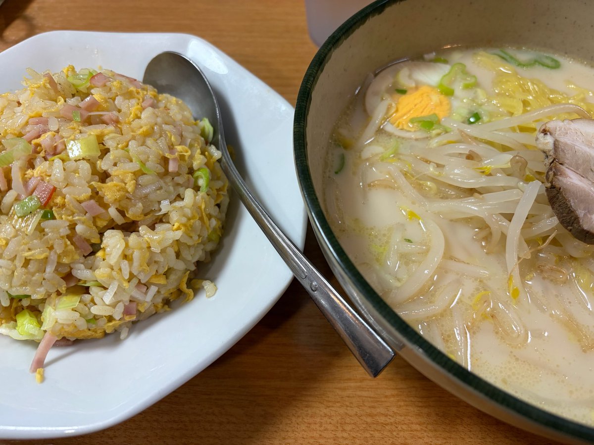 もふ tweet media