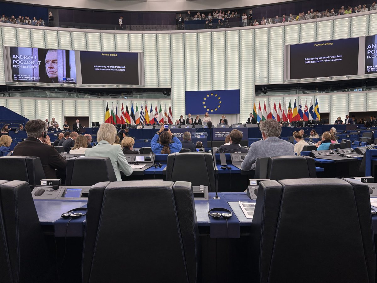SeanKellyMEP's tweet photo. Address now @Europarl_EN by #Sakharov Prize Winner , Andzej Poczobut , former political prisoner in #Belarus .  He looks forward to the end of totalitarianism &amp; Belarus joining the #EU . https://t.co/b6rwFtKCyN