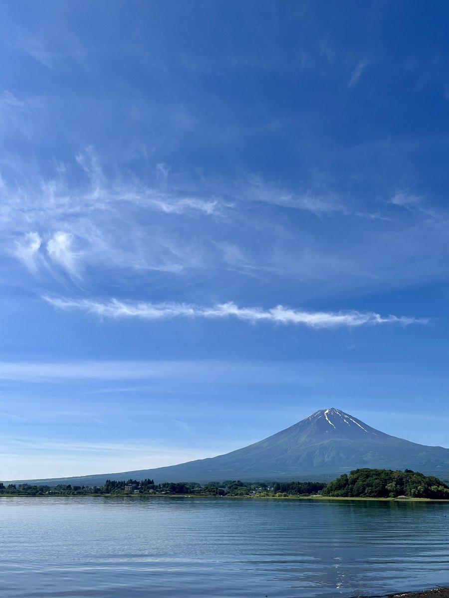 bighead_3103's tweet photo. 月一連休、山梨県を堪能😆

今朝の富士山と
ほったらかし温泉♨️でリラックス🙃

ようやく帰宅🏠
やっぱり落ち着くわね😌

『さぁ、明日から頑張ろ〜💪』

#美容室BIGHEAD
#休日
#山梨県
#富士山
#ほったらかし温泉 https://t.co/3ZAxDTo4xj