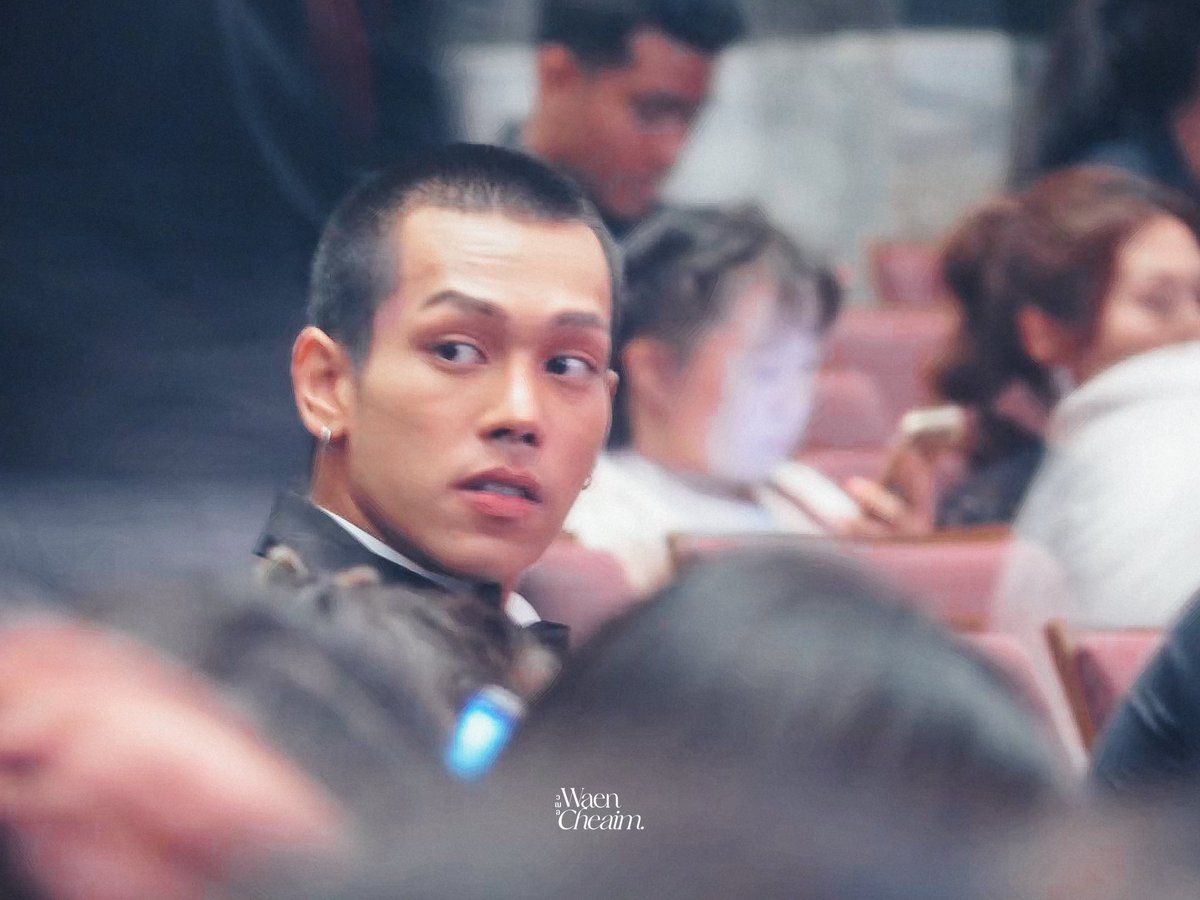 itslittlebuuu's tweet photo. ถ้าตำรวจมาขอให้บอกว่ารอทหาร https://t.co/7NDeb56vye