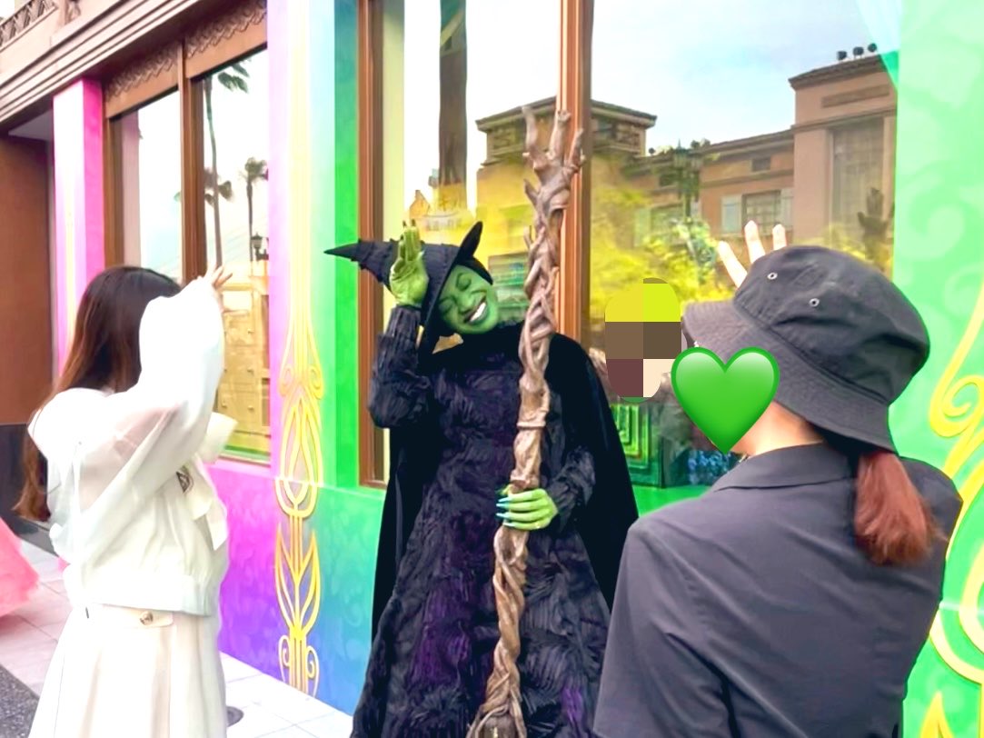 Alice_umino's tweet photo. りたちゃんとデートしてきたよ🩷💚
3人で👋できて嬉しい🥰
グリできたしユニモンも観れてカフェで喋り倒して、短かくても素敵な時間だった🫧
@Rita___88796 https://t.co/5goPHEWVUy
