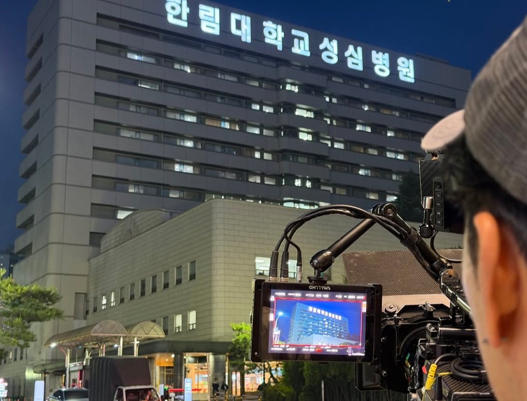 twiceunbin's tweet photo. HanlimHospital participated in the filming of the tvN drama #SpookyinLove on June 10.
The filming took place using the exterior of the hospital building and the outdoor areas surrounding the hospital as the backdrop, capturing exterior scenes that will be featured in the drama. https://t.co/Gs5e1Wm4JU