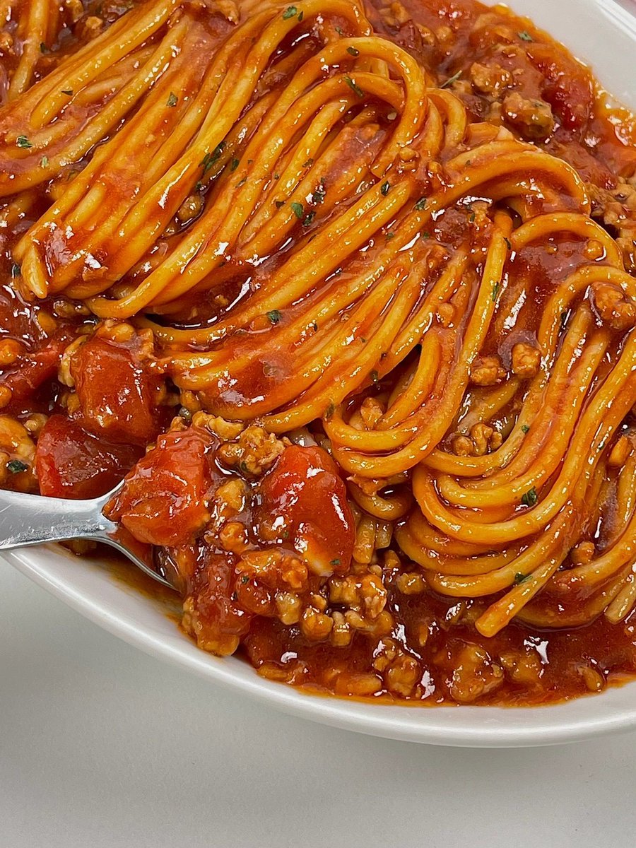 LauraStir's tweet photo. Cozy evening pick: homemade tomato basil pasta with a sprinkle of parmesan—simple, flavorful, and hits just right after a long day! https://t.co/q9lwV0StiY