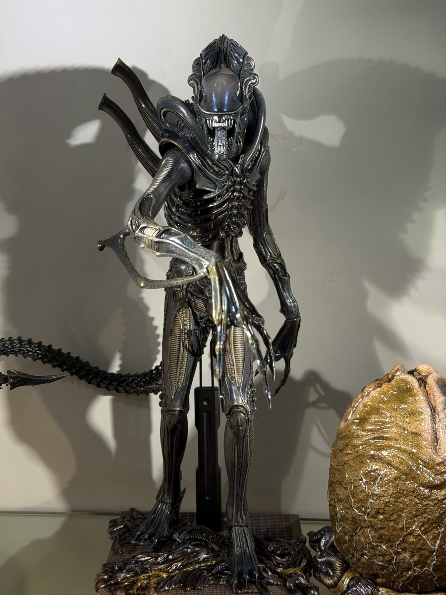 6thscale_KaWu's tweet photo. Some pics of the prototype of Hot Toys Aliens - Alien Warrior (Deluxe Version)
Part 1
#AlienWarrior #Aliens #HotToysCollectibles #SixthScale https://t.co/Lhx2ocQVAy