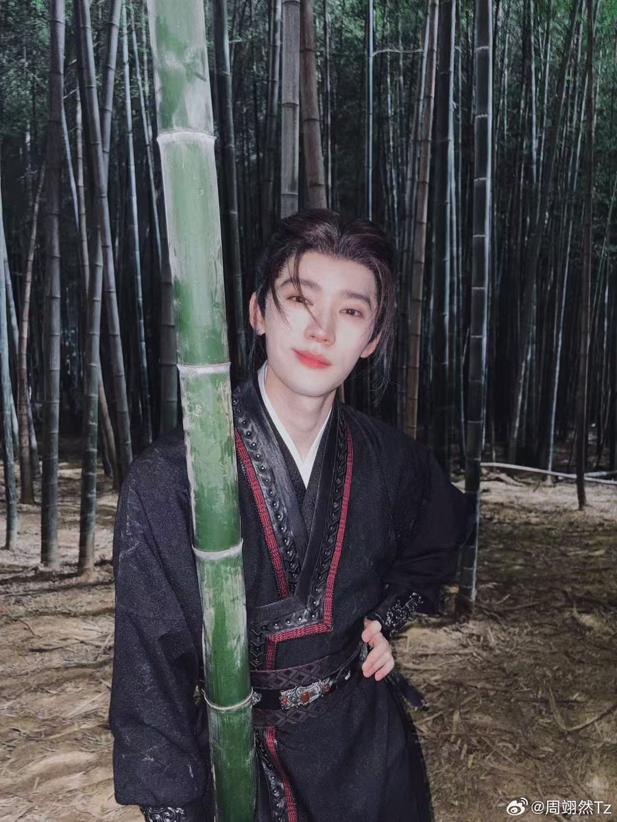 myomxxw's tweet photo. 교초 초화에 익연이 왔당

阿九来了🫡 https://t.co/BWZLMyB4sh
