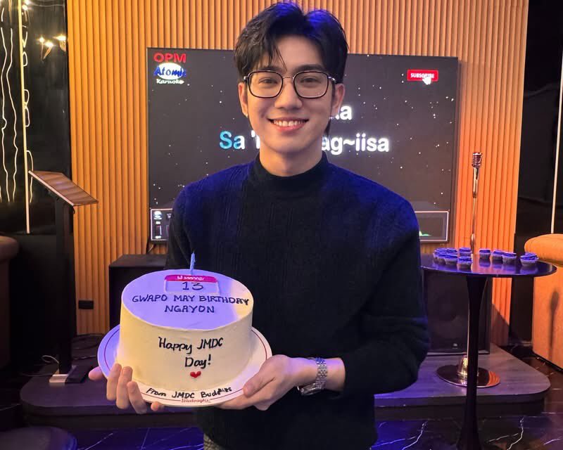 JMIELLEnialsOFC's tweet photo. Happy +1, @JM_jmdc! ❤️❤️❤️

Check here for more:
FB -https://t.co/J9f9NG9XT0
IG - https://t.co/J9f9NG9XT0 https://t.co/oRSK6nPDMB