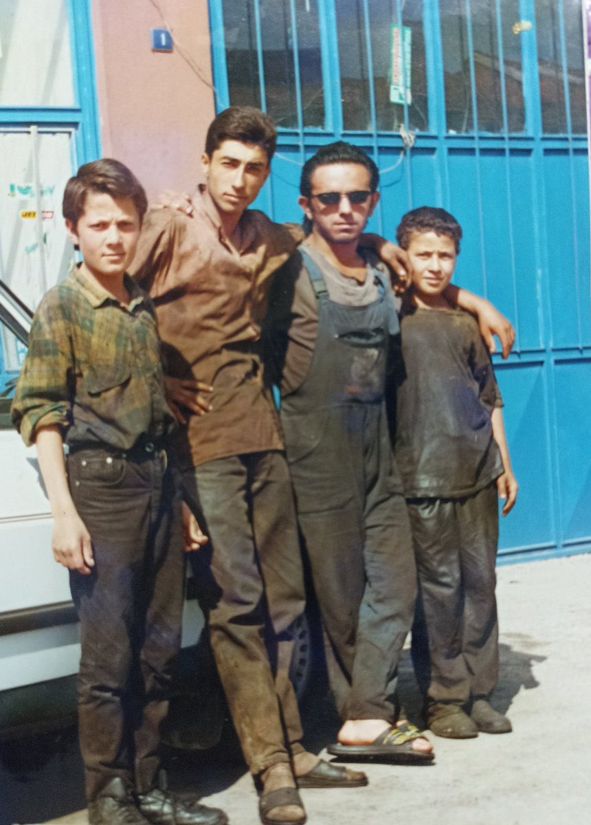EbruOkyay86's tweet photo. @tgrthabertv @MuratBalSmmm @isakarakas @PinarErguner @yaprakhirka Sigorta yapıldıysa hak tanınmalı! Staj  ve çıraklık mağdurlarının sesi duyulsun!
Staj ve çıraklığımızda sigorta başlangıcı olsun
@RTErdogan
@eczozgurozel
@dbdevletbahceli
@erbakanfatih
@MDervisogluTR
#Bursa
Staj ve Çıraklık 
#BirVatanMeselesi
#MeslekLisesi https://t.co/bCxFXLYltX