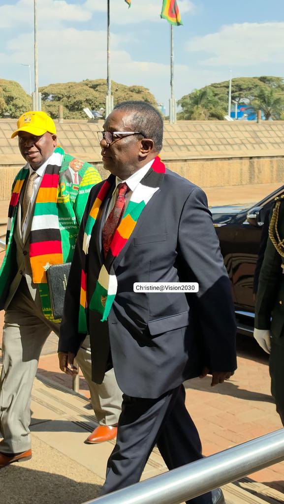 Matonda44771's tweet photo. His Excellency President ED Mnangagwa has arrived at ZanuPF HQ where he will Preside over the 4th Warveterans League National Assembly. https://t.co/NAzMH4CAQ7