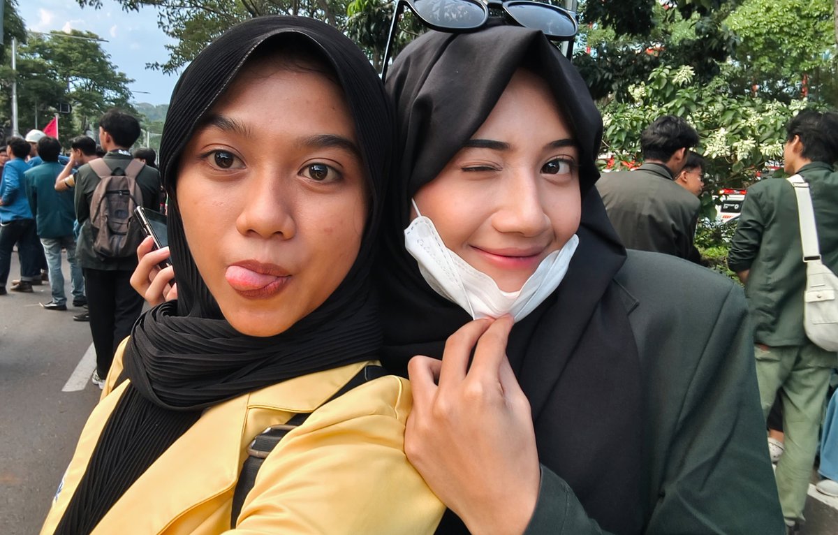 celigf4ever's tweet photo. #demo15juni 
#semarang https://t.co/mIlMZb8Amo