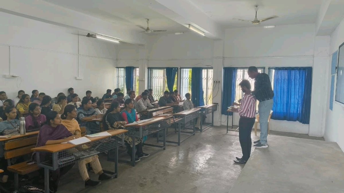 official_keccsd's tweet photo. 🎯 Empowering students with the skills required for successful careers, the Department of CSD, Kongu Engineering College, organized a one-week Placement Training Programme from 08–12 June 2026 for the 2023–27 batch students. 
#KonguEngineeringCollege #CSD https://t.co/8sE8BjQm4b