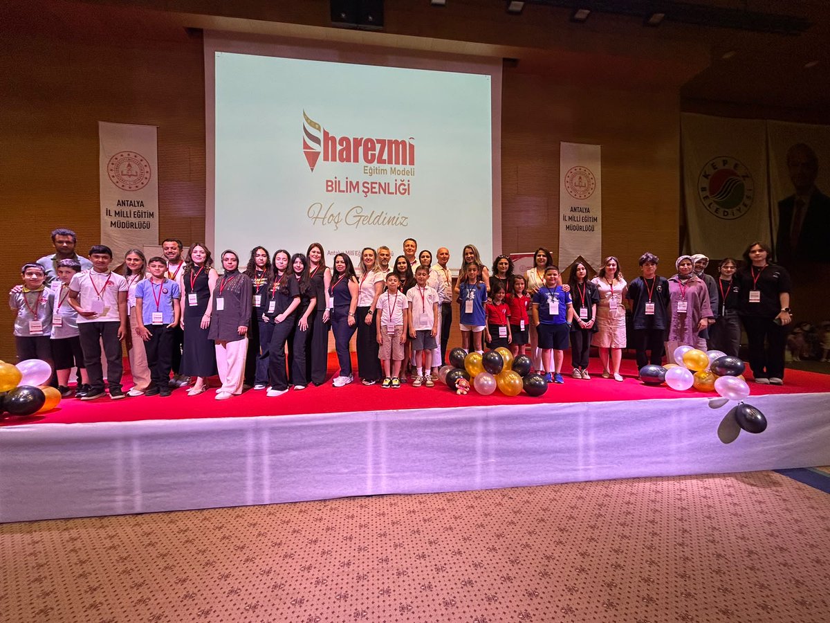 AlanyaMem's tweet photo. 🚀🔬 Eğitimde Yenilikçi Adımlar: Harezmi Eğitim Modeli Yıl Sonu Bilim Şenliği

Antalya Valisi Sayın Hulusi Şahin ve Antalya İl Millî Eğitim Müdürü Sayın Mehmet Yasin Eriş’in teşrifleri, kıymetli öğretmenlerimiz ve sevgili öğrencilerimizin katılımlarıyla >>
https://t.co/bNfEUzGNI1 https://t.co/7ZksXaVED5