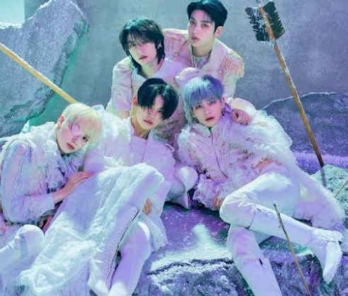 AboutMusicYT's tweet photo. TXT's The Chaos Chapter: FREEZE is the highest rated kpop group album on Metacritic of all time, with a score of 89. https://t.co/Fnezcg4uh8