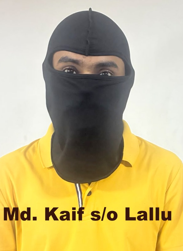 ANI's tweet photo. Delhi Police Special Cell says - 5 more accused of an 8-member multi-state terror module linked to Pakistan ISI handler Shahzad Bhatti arrested.

Accused were tasked to target police personnel in Delhi and neighboring states, glamorize Pak handlers by pasting their posters as well as popularize an ISI-sponsored alleged terror outfit Tehreek-e-Taliban Hindustan (TTH) by painting graffiti in Delhi-NCR region.

Tehreek-e-Taliban Hindustan recently took responsibility for killing of an ASI in Majitha, Amritsar.

Arms & ammunition, and other incriminating material seized.

(Pics: Delhi Police Special Cell)