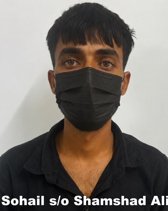 ANI's tweet photo. Delhi Police Special Cell says - 5 more accused of an 8-member multi-state terror module linked to Pakistan ISI handler Shahzad Bhatti arrested.

Accused were tasked to target police personnel in Delhi and neighboring states, glamorize Pak handlers by pasting their posters as well as popularize an ISI-sponsored alleged terror outfit Tehreek-e-Taliban Hindustan (TTH) by painting graffiti in Delhi-NCR region.

Tehreek-e-Taliban Hindustan recently took responsibility for killing of an ASI in Majitha, Amritsar.

Arms & ammunition, and other incriminating material seized.

(Pics: Delhi Police Special Cell)